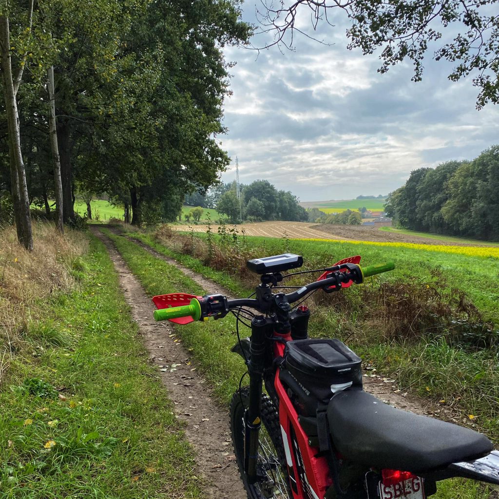 elektrisch enduro Sur-Ron Endurofun Herfstrit 1
