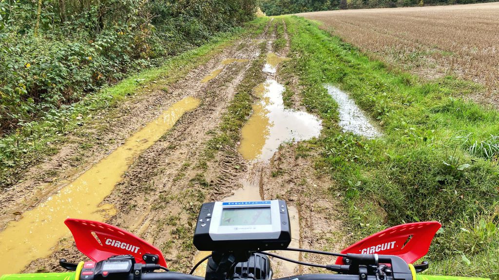 elektrisch enduro Sur-Ron Endurofun Herfstrit 11