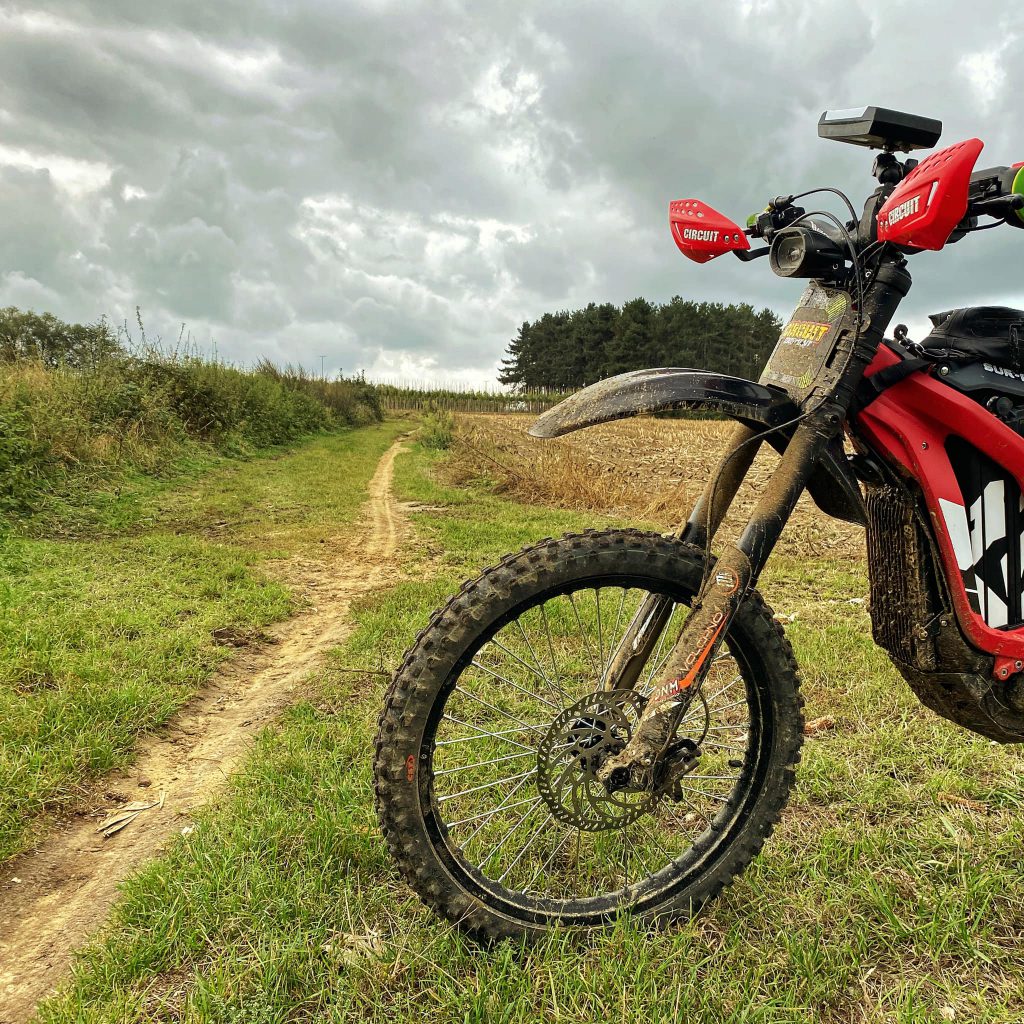 elektrisch enduro Sur-Ron Endurofun Herfstrit 5