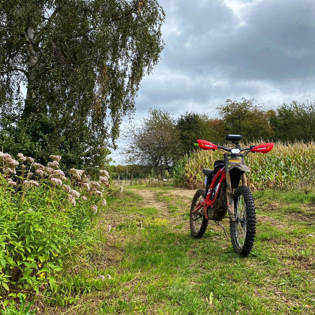 elektrisch enduro Sur-Ron Endurofun Herfstrit 8