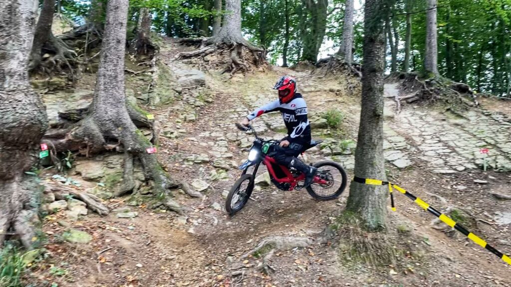 Endurofun Surron Trial opleiding - wedstrijd 4